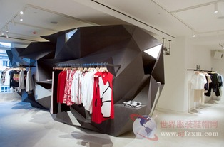 Selfridges开启零售新纪元 全新概念空间重塑箱包购物体验